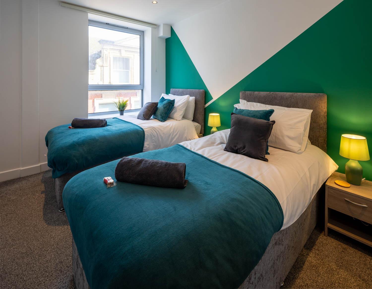 Apartment New 2Br Flat - Free Parking - Fast Wi-Fi *