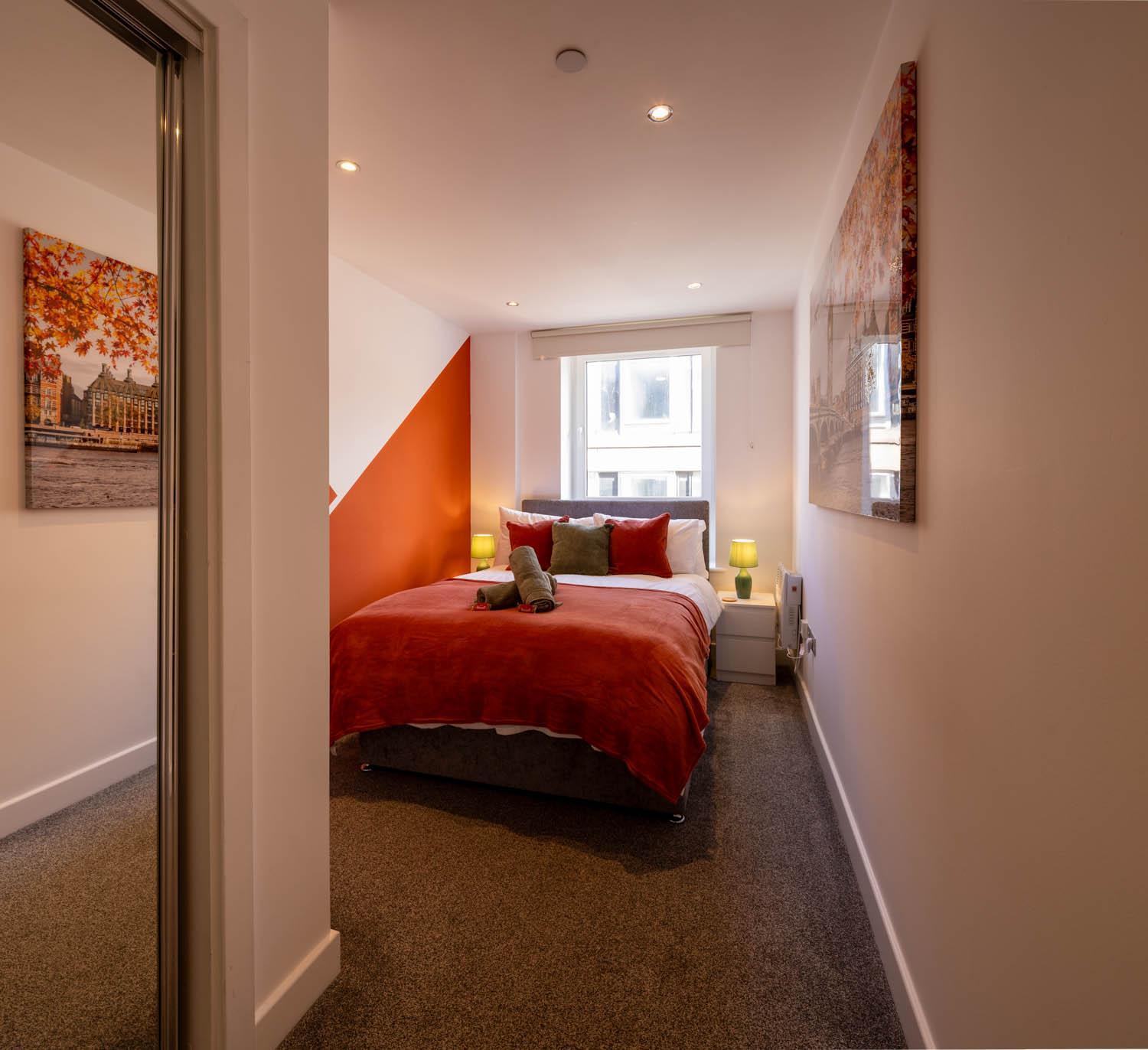 New 2Br Flat - Free Parking - Fast Wi-Fi Apartment *