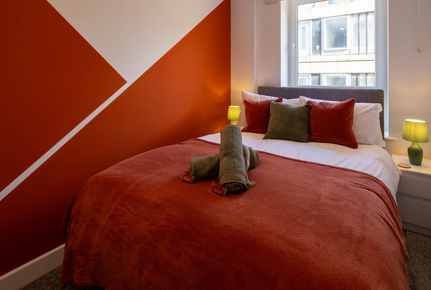 Apartment New 2Br Flat - Free Parking - Fast Wi-Fi *