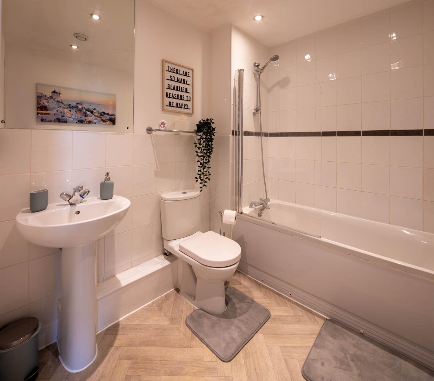 New 2Br Flat - Free Parking - Fast Wi-Fi Bristol